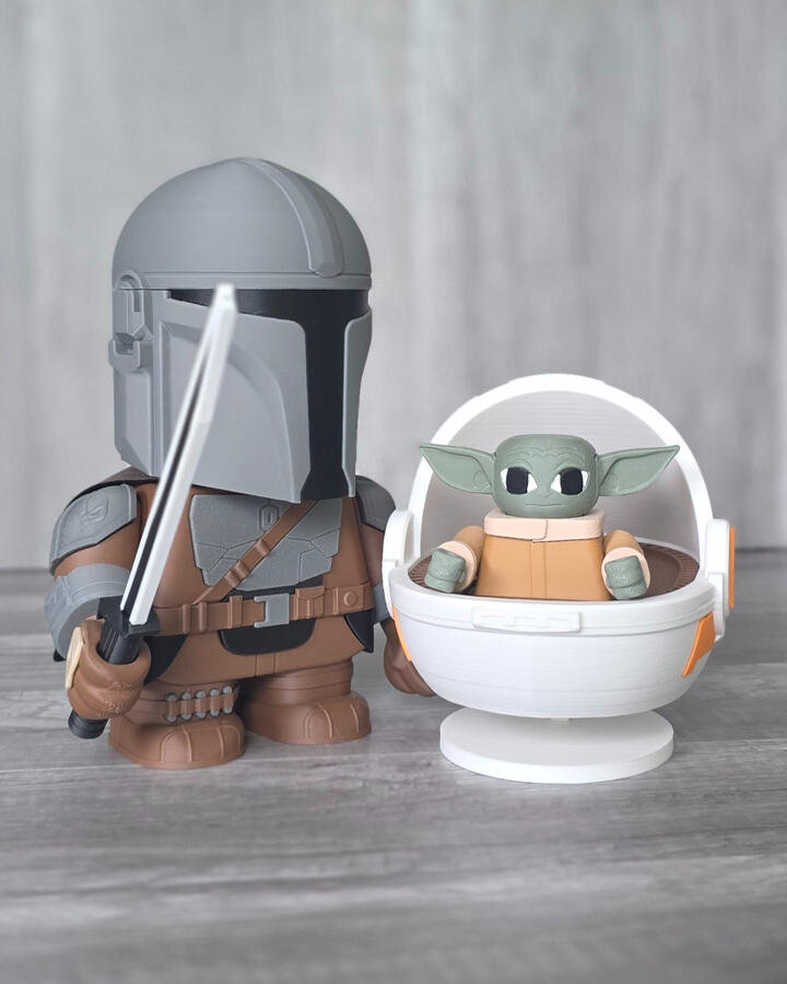 $40 - 12" Mandalorian & 8" Grogu Bundle